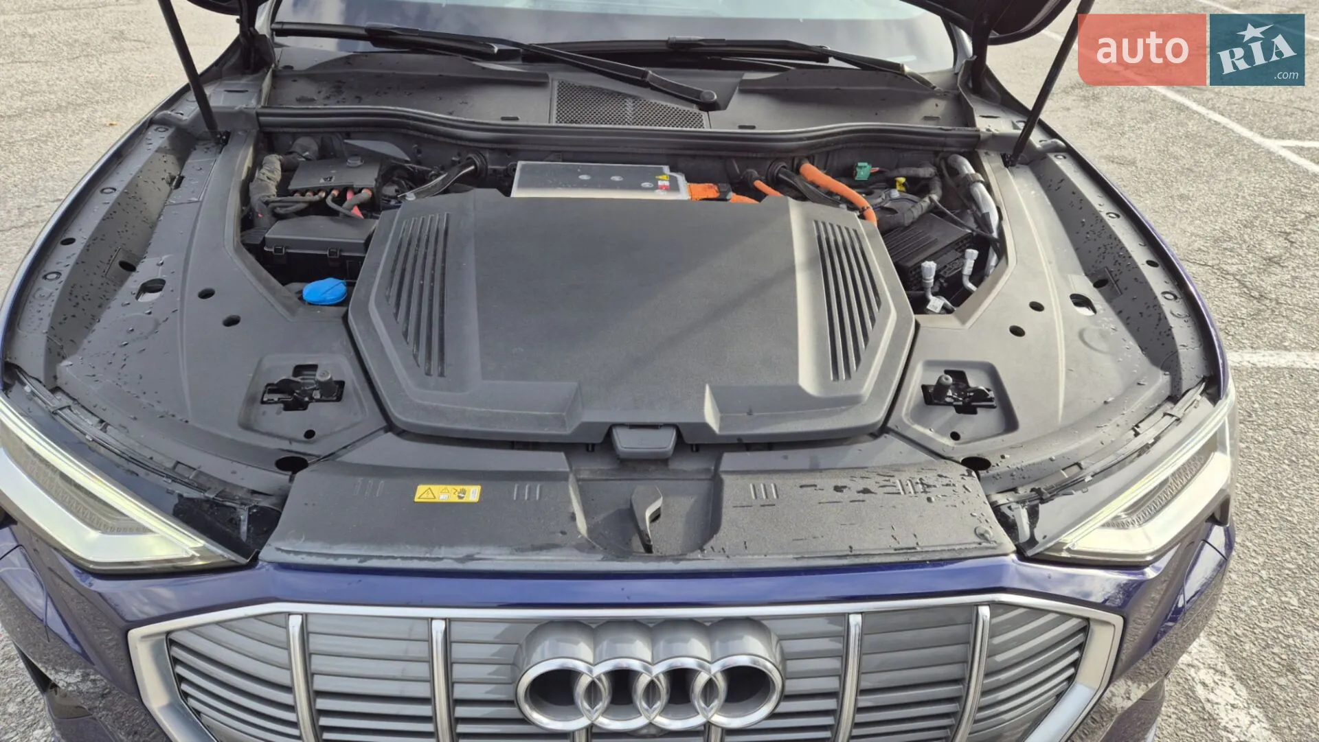 2020 Audi e-tron - мініатюра 9