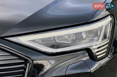 Позашляховик / Кросовер Audi e-tron 2022 в Луцьку