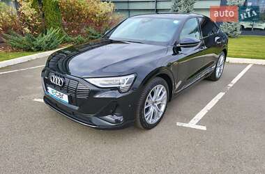 Внедорожник / Кроссовер Audi e-tron 2020 в 
