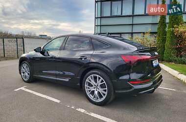 Внедорожник / Кроссовер Audi e-tron 2020 в 