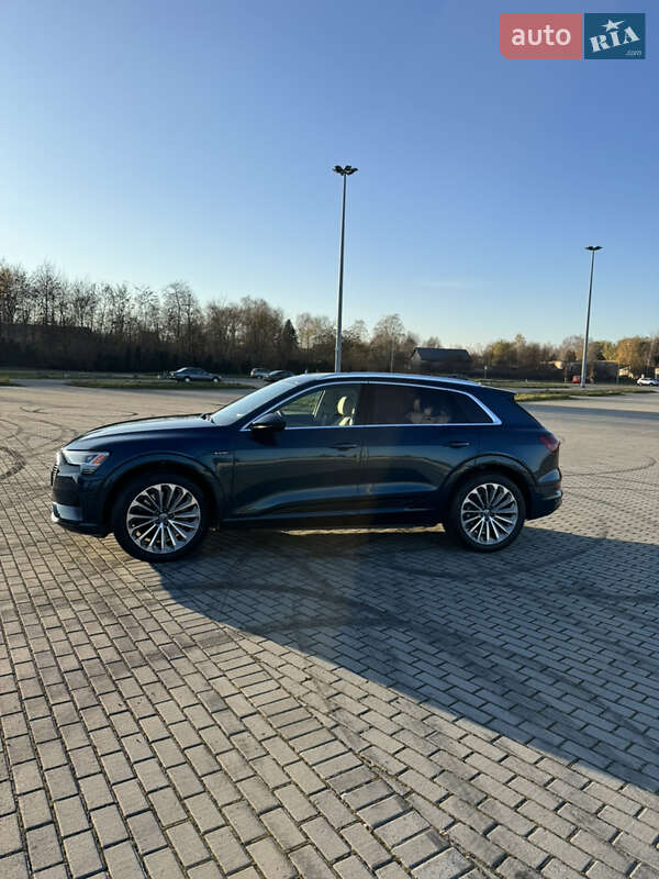 Позашляховик / Кросовер Audi e-tron 2019 в Львові фото 8 Позашляховик / Кросовер Audi e-tron 2019 в Львові