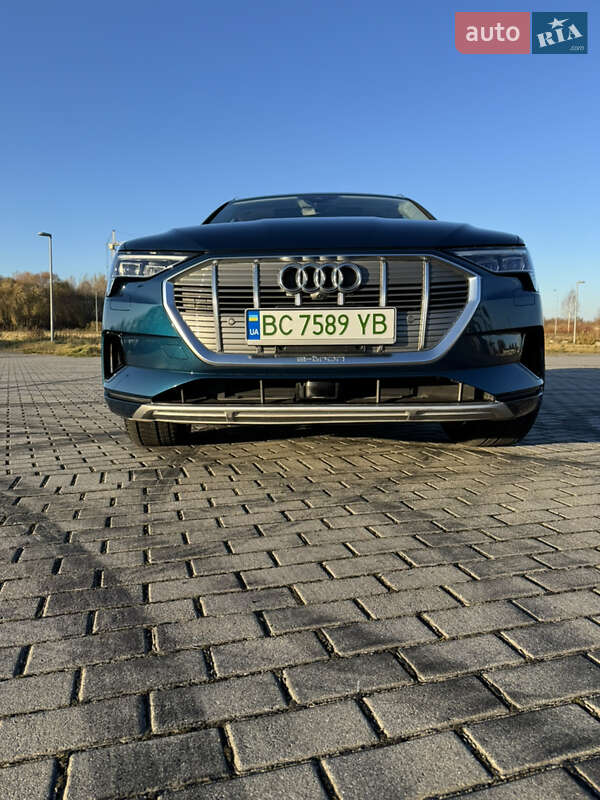 Позашляховик / Кросовер Audi e-tron 2019 в Львові фото 20 Позашляховик / Кросовер Audi e-tron 2019 в Львові