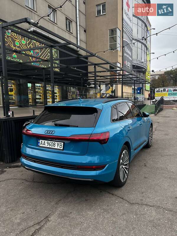 Внедорожник / Кроссовер Audi e-tron 2019 в Днепре