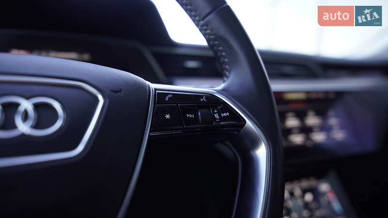 Позашляховик / Кросовер Audi e-tron 2019 в Львові