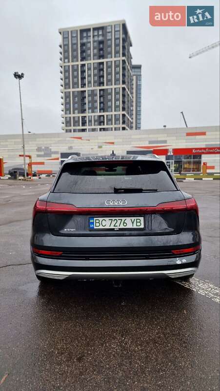 Внедорожник / Кроссовер Audi e-tron 2019 в Львове