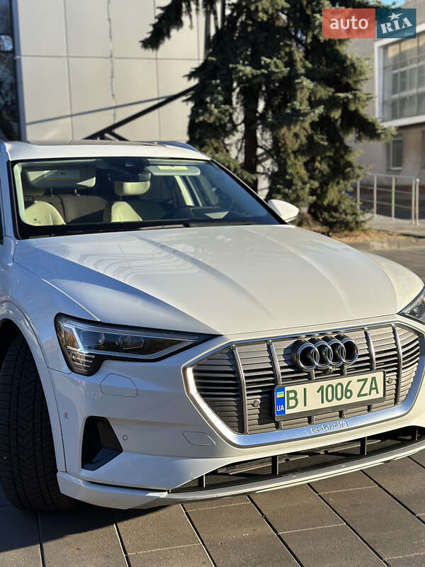 Внедорожник / Кроссовер Audi e-tron 2019 в Полтаве