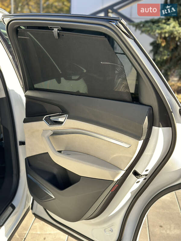 Внедорожник / Кроссовер Audi e-tron 2019 в Полтаве