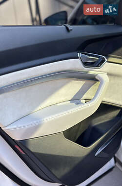 Позашляховик / Кросовер Audi e-tron 2019 в Полтаві