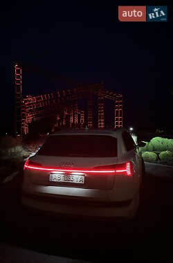 Позашляховик / Кросовер Audi e-tron 2019 в Полтаві