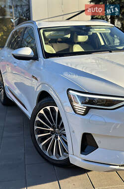 Позашляховик / Кросовер Audi e-tron 2019 в Полтаві