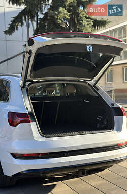 Позашляховик / Кросовер Audi e-tron 2019 в Полтаві