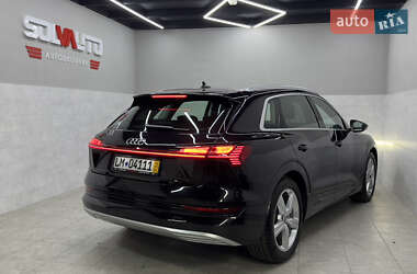 Позашляховик / Кросовер Audi e-tron 2020 в Сваляві