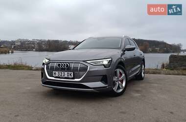 Внедорожник / Кроссовер Audi e-tron 2019 в 