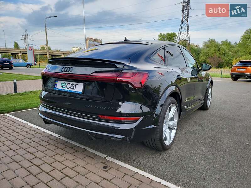 Внедорожник / Кроссовер Audi e-tron 2022 в Киеве