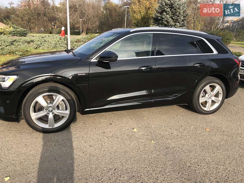 Внедорожник / Кроссовер Audi e-tron 2019 в Одессе