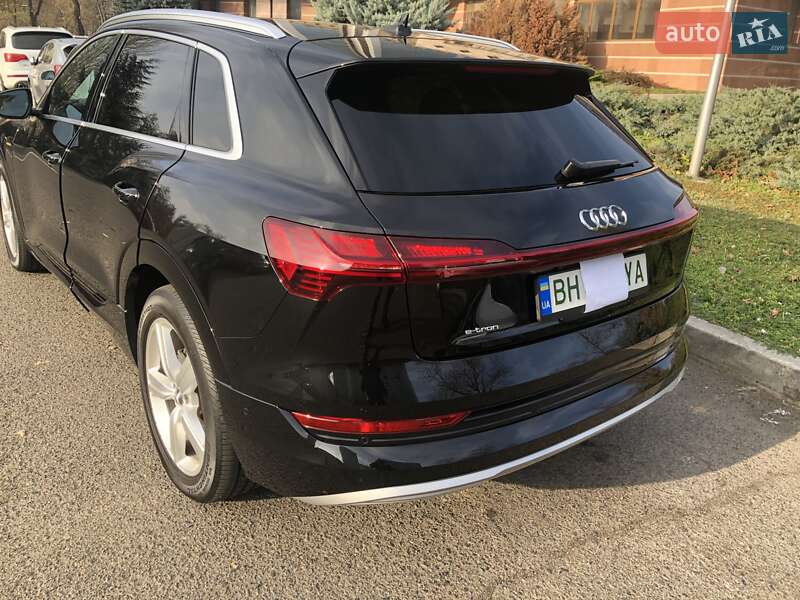 Внедорожник / Кроссовер Audi e-tron 2019 в Одессе