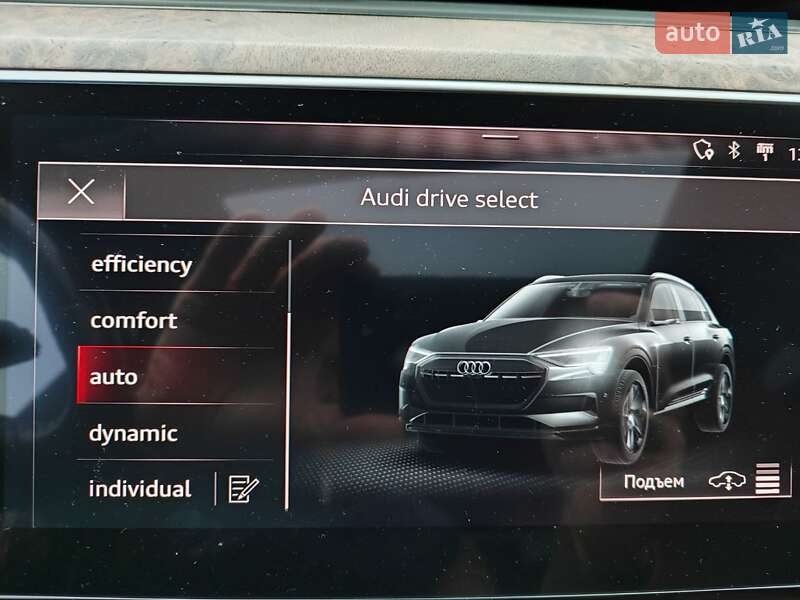 Внедорожник / Кроссовер Audi e-tron 2019 в Киеве