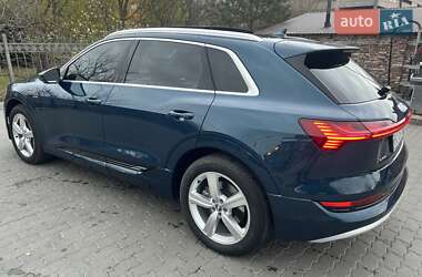 Внедорожник / Кроссовер Audi e-tron 2019 в 