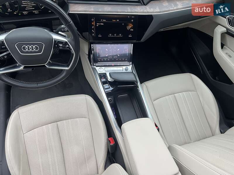 Позашляховик / Кросовер Audi e-tron 2019 в Львові