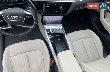 Внедорожник / Кроссовер Audi e-tron 2019 в 
