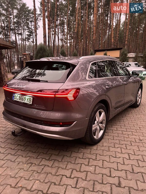 Позашляховик / Кросовер Audi e-tron 2019 в Львові