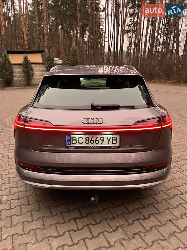 Позашляховик / Кросовер Audi e-tron 2019 в Львові