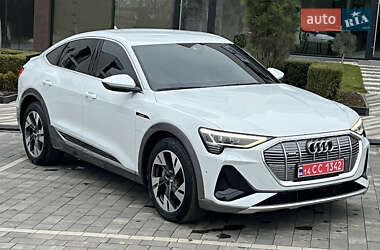 Позашляховик / Кросовер Audi e-tron 2021 в Ужгороді