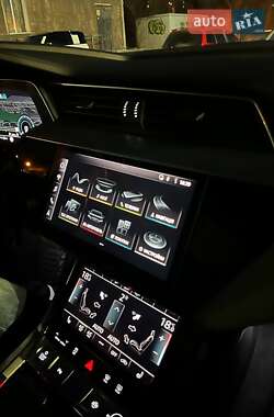 Внедорожник / Кроссовер Audi e-tron 2020 в 