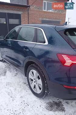 Внедорожник / Кроссовер Audi e-tron 2019 в Лубнах