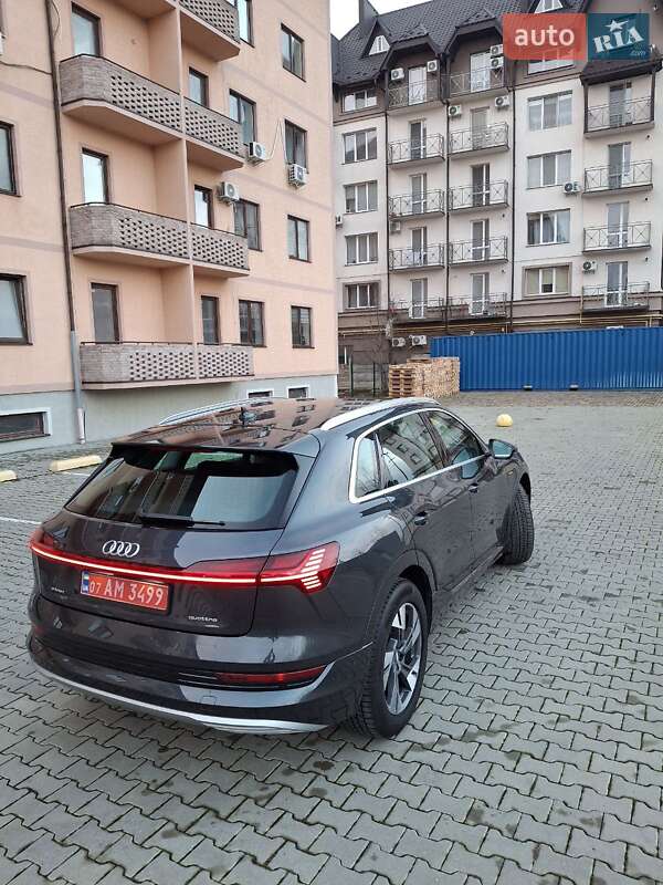 Внедорожник / Кроссовер Audi e-tron 2020 в Ужгороде