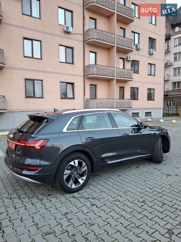 Внедорожник / Кроссовер Audi e-tron 2020 в Ужгороде