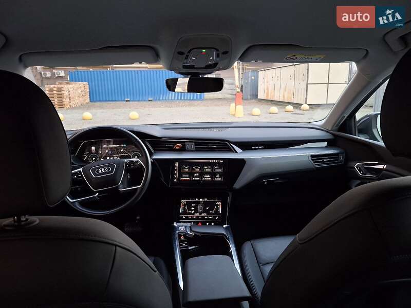 Внедорожник / Кроссовер Audi e-tron 2020 в Ужгороде