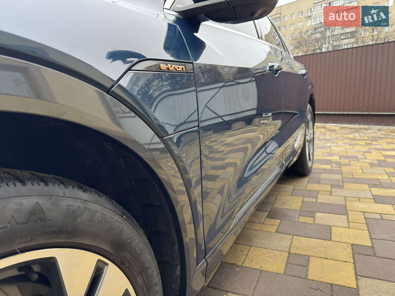 Позашляховик / Кросовер Audi e-tron 2020 в Львові фото 25 Позашляховик / Кросовер Audi e-tron 2020 в Львові