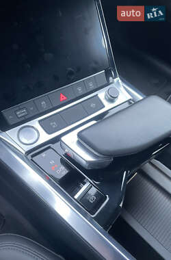 Позашляховик / Кросовер Audi e-tron 2020 в 