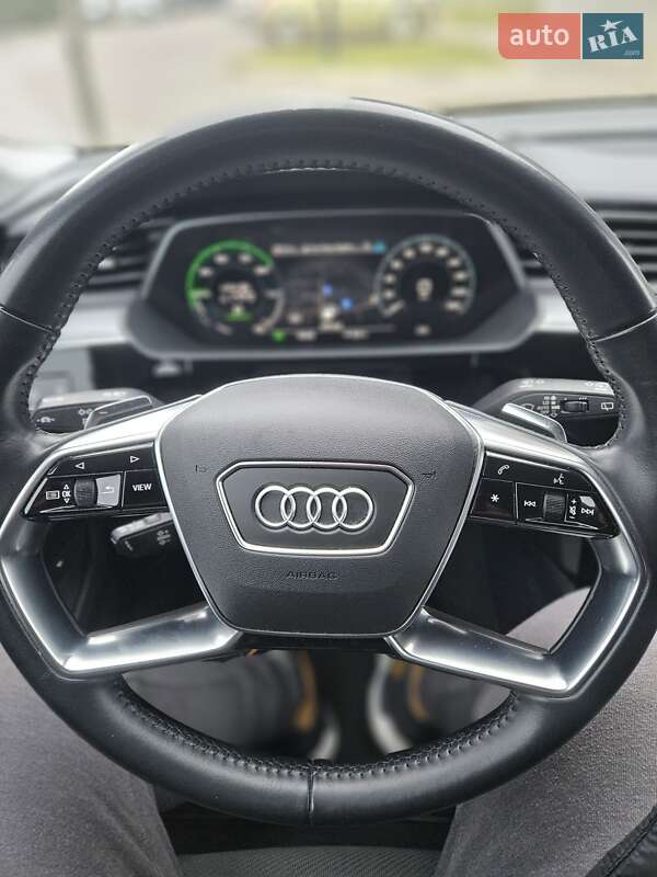 Позашляховик / Кросовер Audi e-tron 2020 в Ужгороді
