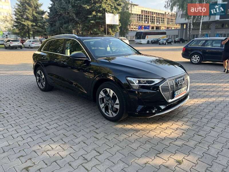 Audi e-tron 2019