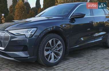 Внедорожник / Кроссовер Audi e-tron 2019 в 