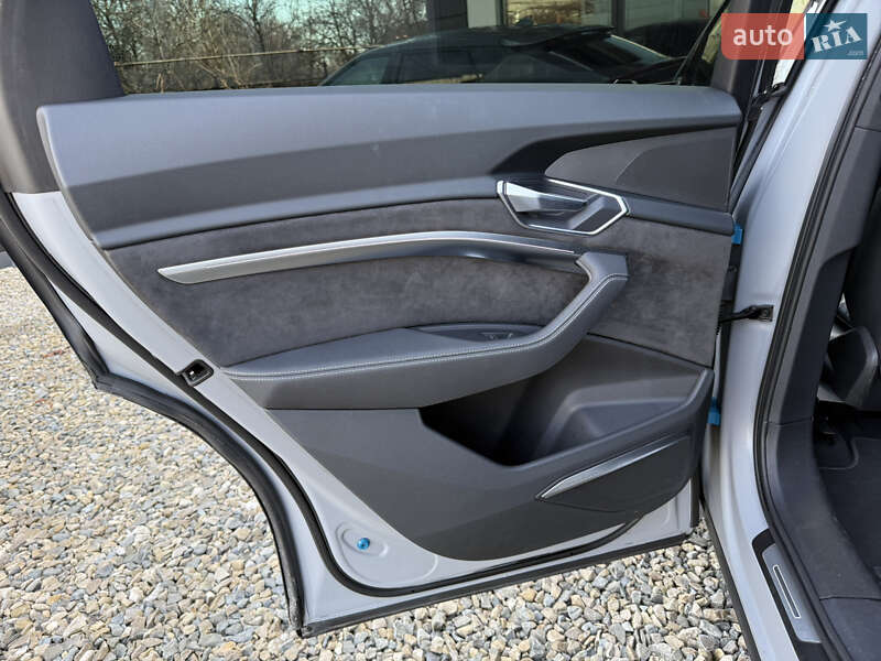 Внедорожник / Кроссовер Audi e-tron 2019 в Коломые