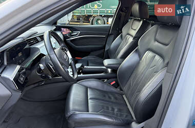 Внедорожник / Кроссовер Audi e-tron 2019 в 