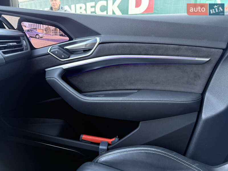Внедорожник / Кроссовер Audi e-tron 2019 в Коломые
