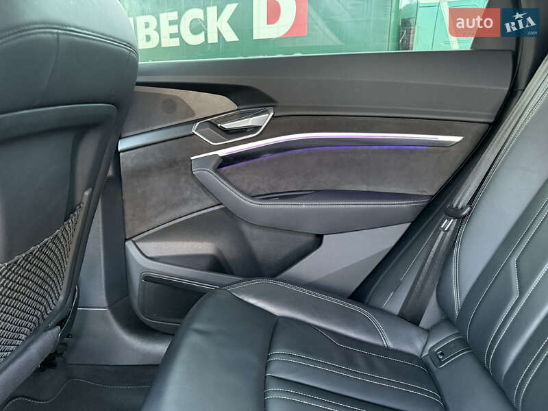 Внедорожник / Кроссовер Audi e-tron 2019 в Коломые