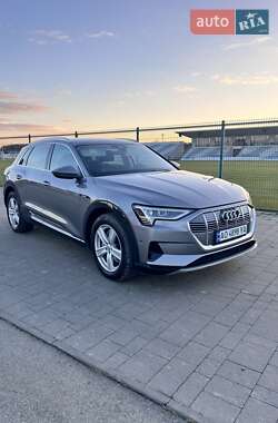 Позашляховик / Кросовер Audi e-tron 2019 в Ужгороді