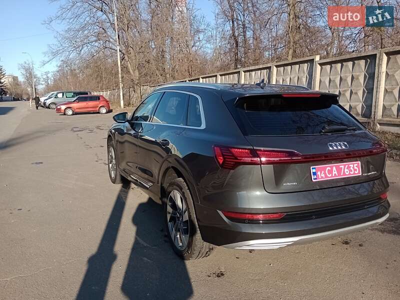 Позашляховик / Кросовер Audi e-tron 2019 в Києві