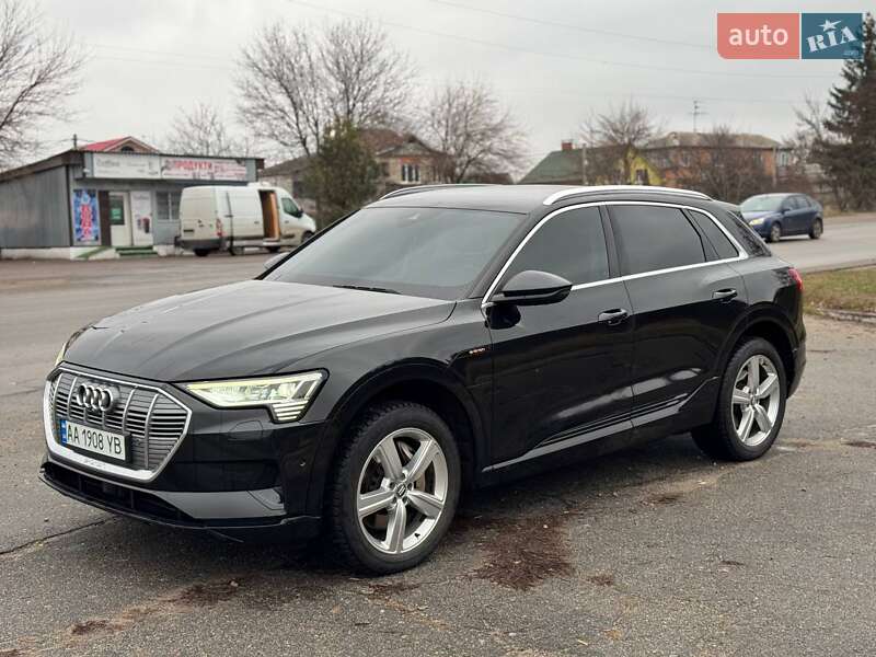 Позашляховик / Кросовер Audi e-tron 2019 в Києві
