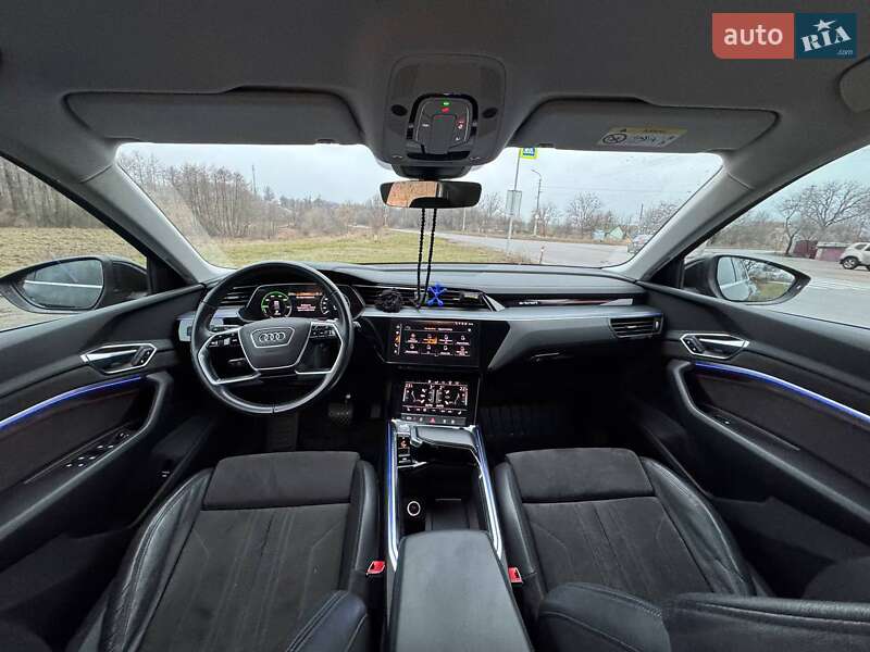 Позашляховик / Кросовер Audi e-tron 2019 в Києві