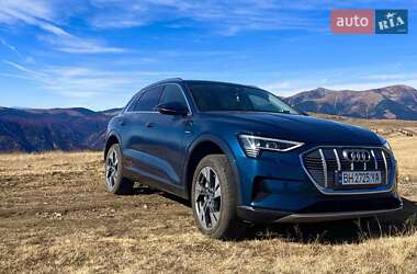 Внедорожник / Кроссовер Audi e-tron 2019 в 