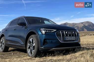 Внедорожник / Кроссовер Audi e-tron 2019 в 