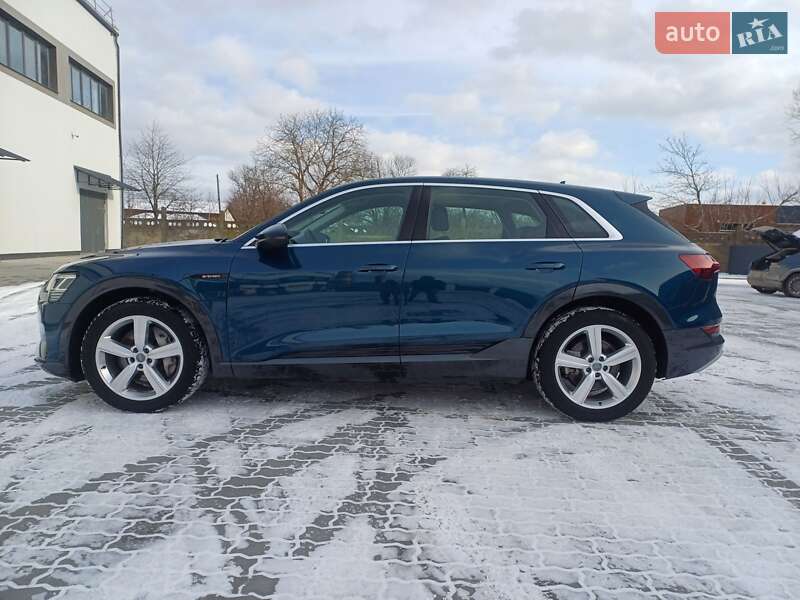 Внедорожник / Кроссовер Audi e-tron 2019 в Львове