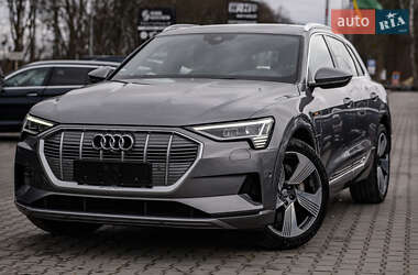 Внедорожник / Кроссовер Audi e-tron 2020 в 