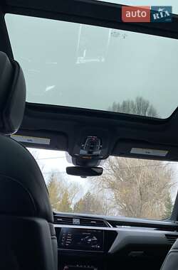 Внедорожник / Кроссовер Audi e-tron 2019 в 